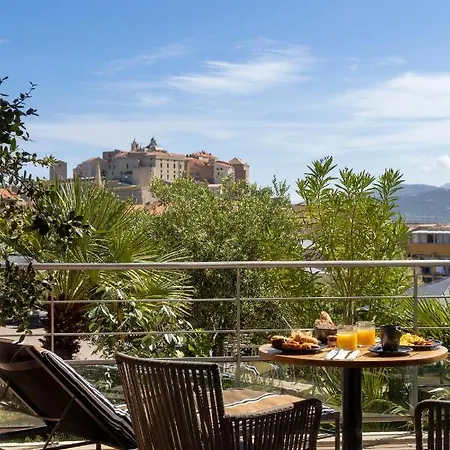 ホテル L'acquale カルヴィ