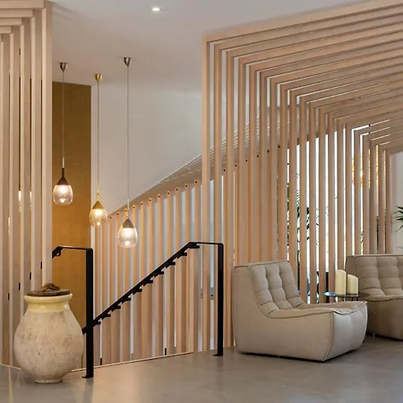 L'acquale Καλβί