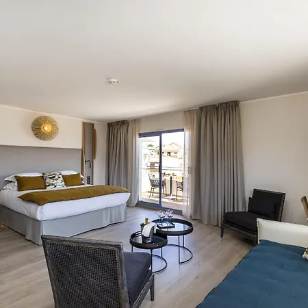 L'acquale Hotel Calvi (Corsica)