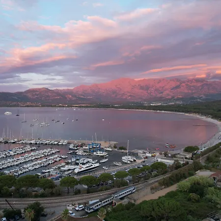 L'acquale Отель 4*