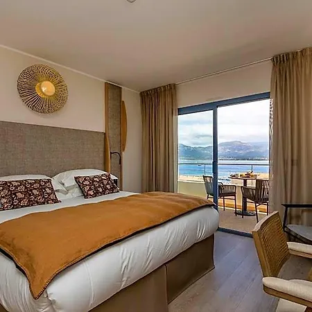 L'acquale Otel 4*