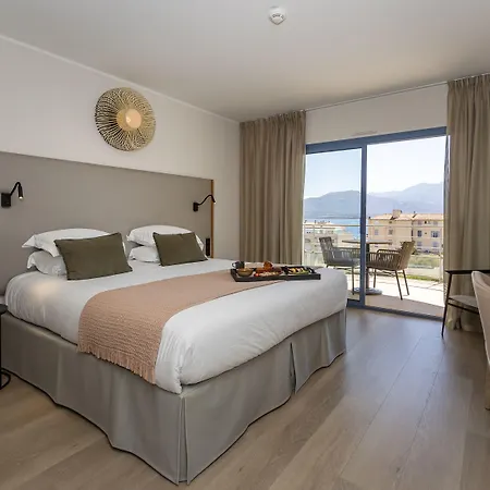 L'acquale Hotel 4*