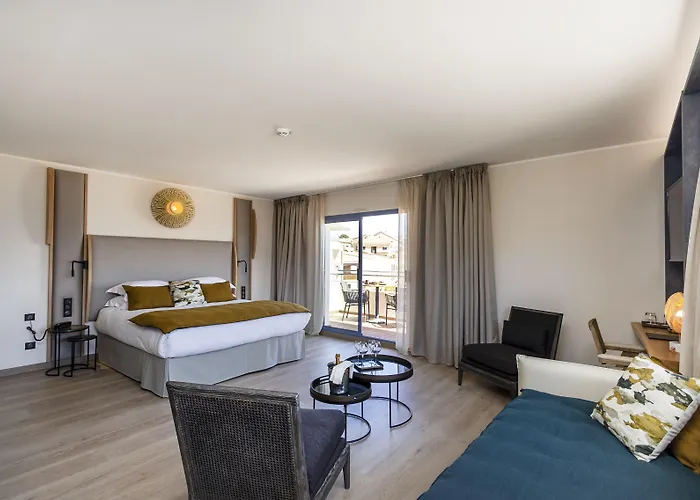 L'acquale Hotel Calvi (Corsica)